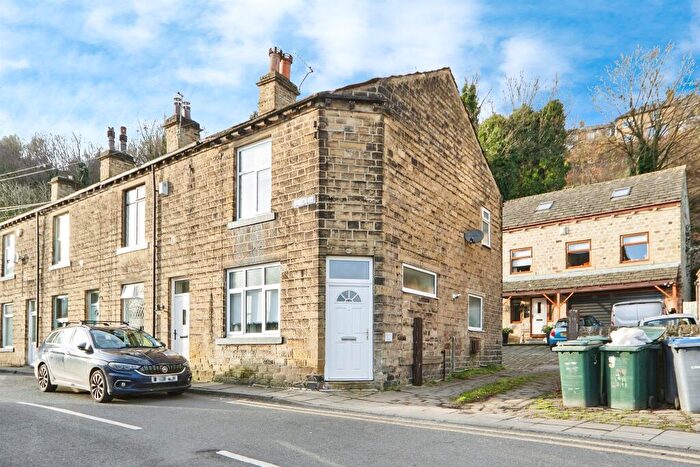 2 Bedroom End Of Terrace House For Sale In Green Road, Baildon, Shipley, BD17