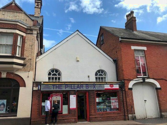 2 Bedroom Flat To Rent In Fore Street, Cullompton, EX15