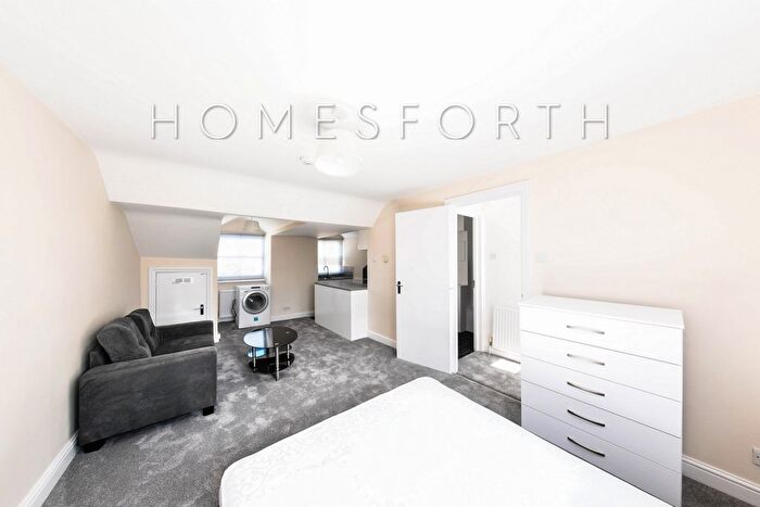 Studio To Rent In Portnall Road, Queens Park, W9