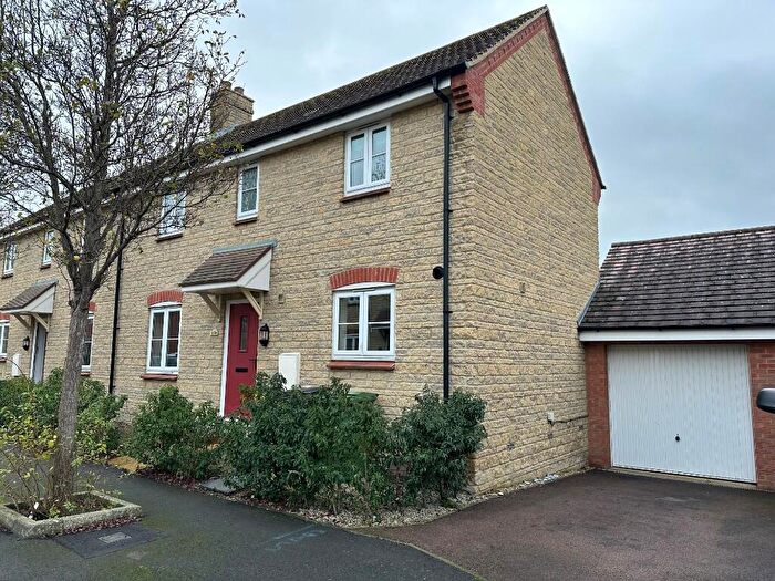 3 Bedroom Semi-Detached House For Sale In Gilligans Way, Faringdon, Oxfordshire, SN7