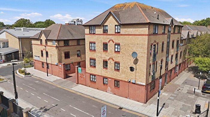 1 Bedroom Flat For Sale In Stainsbury Street, London, E2