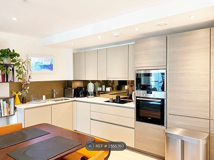 2 Bedroom Flat To Rent In Claremont House, London, SE16