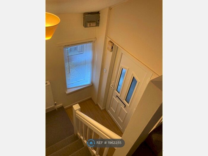 2 Bedroom Maisonette To Rent In Budleigh Close, Cambridge, CB1