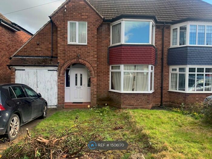 3 Bedroom Semi-Detached House To Rent In Buckingham Road, Birmingham, B36