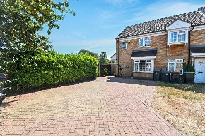 3 Bedroom End Of Terrace House For Sale In Beatrice Street, Kempston, Bedford, MK42