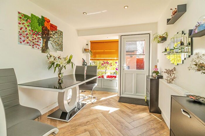 3 Bedroom Detached House For Sale In Cadeby Court, Broughton, Milton Keynes, MK10