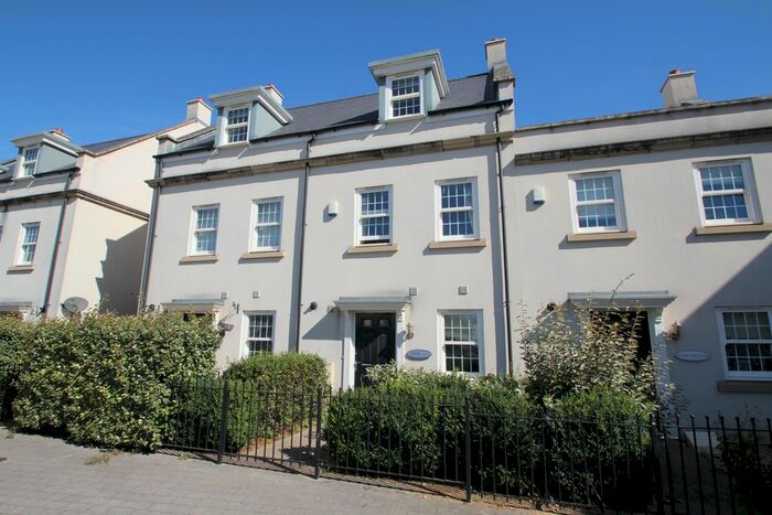 3 Bedroom Town House To Rent In Yew Tree Road, Coopers Edge, Brockworth, GL3