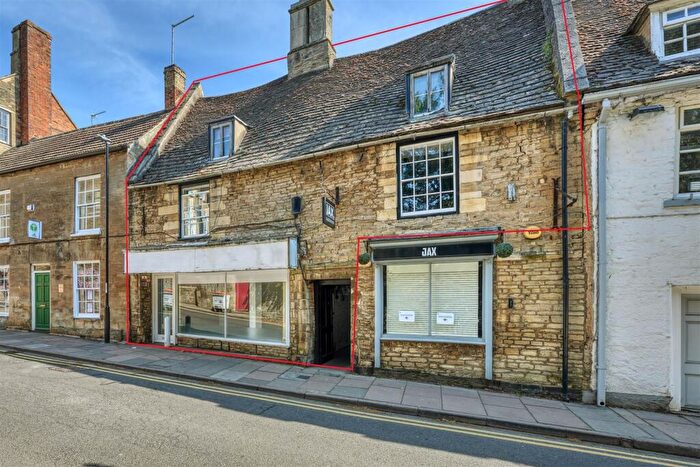 4 Bedroom Character Property For Sale In St. Osyths Lane, Oundle, PE8