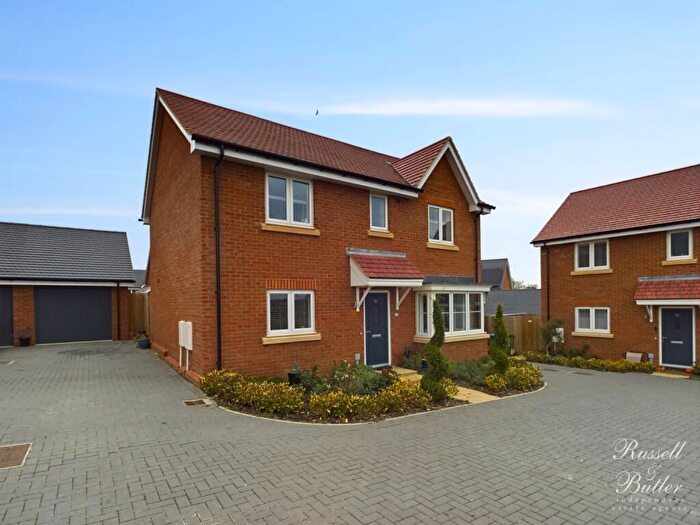 4 Bedroom Detached House For Sale In Paradine Street, Steeple Claydon, MK18