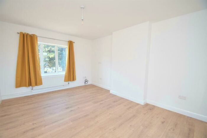3 Bedroom Apartment To Rent In Pinner Road, Northwood, HA6