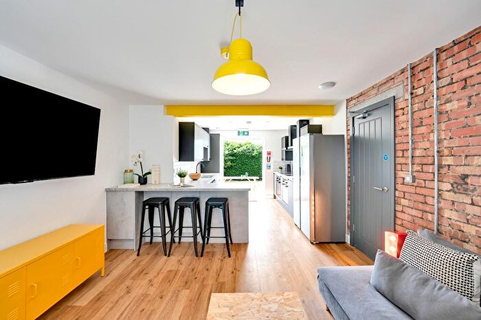 6 Bedroom Property To Rent In Bonnington Walk, Bristol, BS7