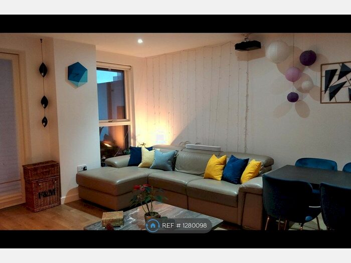 1 Bedroom Flat To Rent In Bessemer Place, London SE10