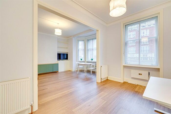 2 Bedroom Apartment To Rent In Fulham Road, London, SW10