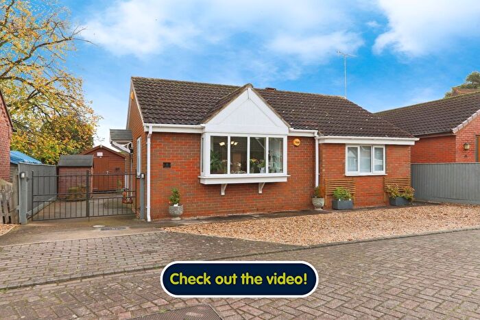 2 Bedroom Detached Bungalow For Sale In Advent Court, Ulceby, Lincolnshire, DN39