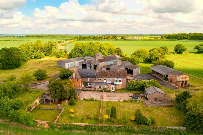 Detached House For Sale In Northey Farm, London Road, Bozeat, NN29