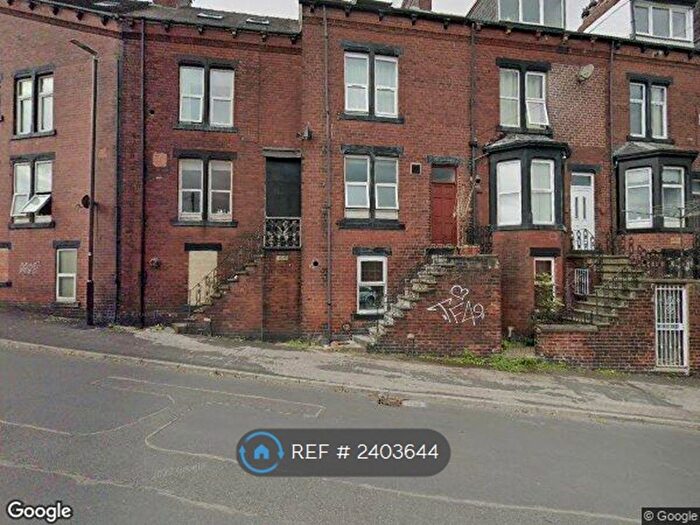 4 Bedroom Detached House To Rent In Park Crescent, Armley, Leeds, LS12