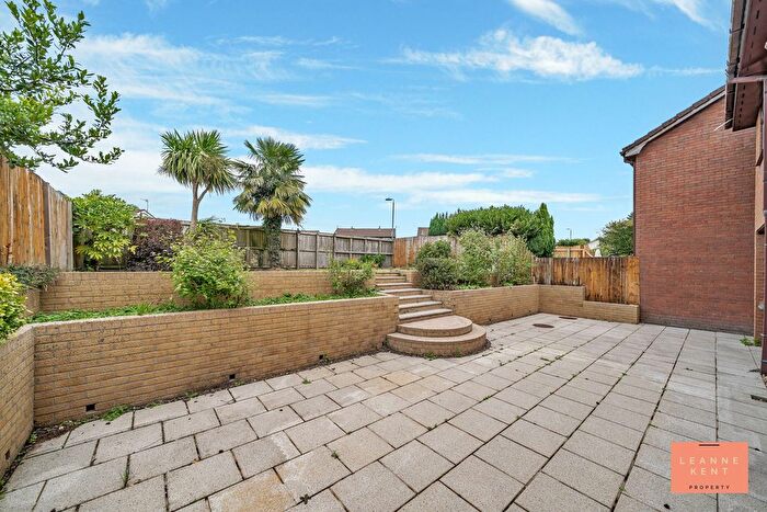 5 Bedroom Detached House For Sale In Sunningdale, Caerphilly, CF83
