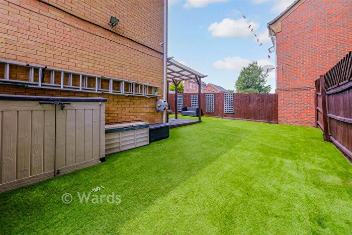 3 Bedroom Detached House For Sale In Christopher Road, Chatham, Kent, ME4
