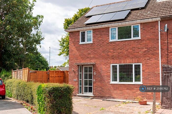 3 Bedroom Semi-Detached House To Rent In Friars Close, Cambridge, CB1