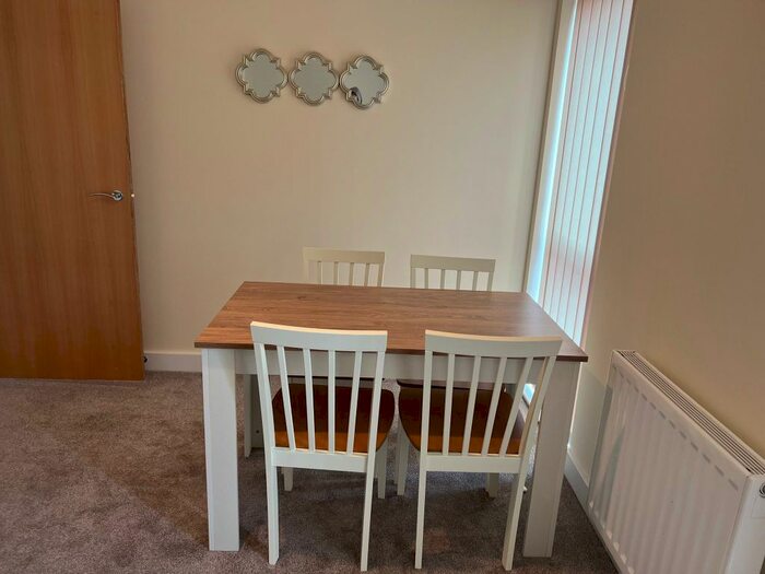 2 Bedroom Flat To Rent In Clarence Avenue, Gantshill, IG2