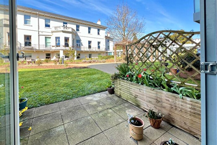 1 Bedroom Flat For Sale In New Court, Lansdown, Cheltenham, GL50