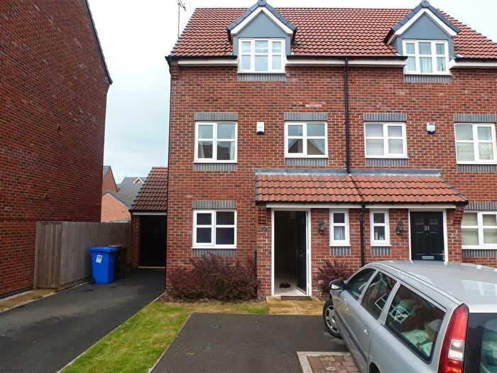 3 Bedroom Semi-Detached House To Rent In Girton Way, Mickleover, Derby, DE3
