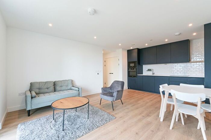 2 Bedroom Flat To Rent In Affinity House, Grand Union, London, HA0