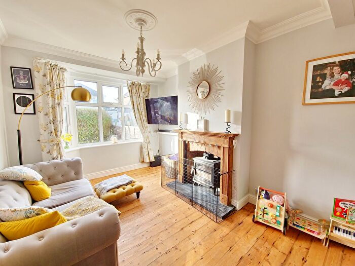 2 Bedroom Semi-Detached House For Sale In Central Avenue, Kingsthorpe, Northampton, NN2