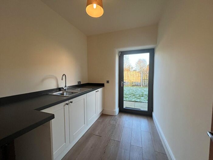 2 Bedroom Barn Conversion To Rent In Manor Farm, Church Laneham, DN22