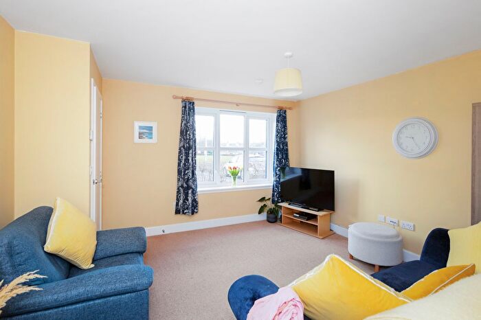 3 Bedroom Terraced House For Sale In Fairlie Grove, Rosewell, EH24
