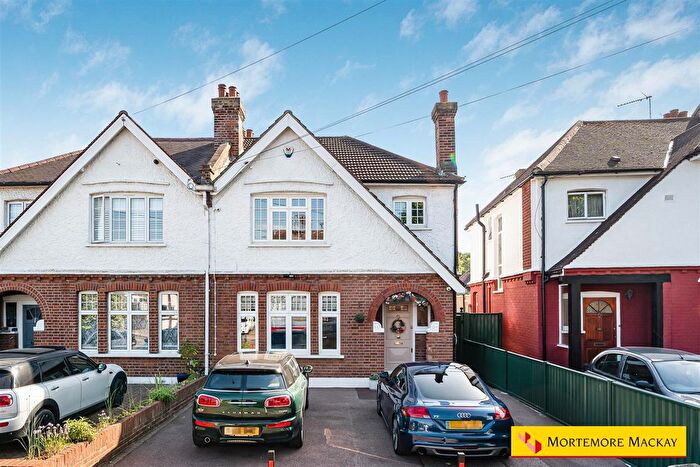 3 Bedroom Semi-Detached House For Sale In Walsingham Road, Enfield, EN2