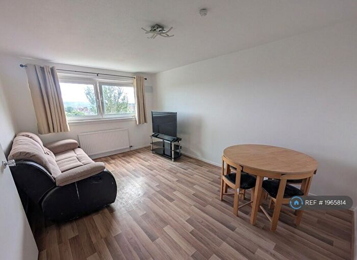 2 Bedroom Flat To Rent In Rosemount St, Glasgow, G21