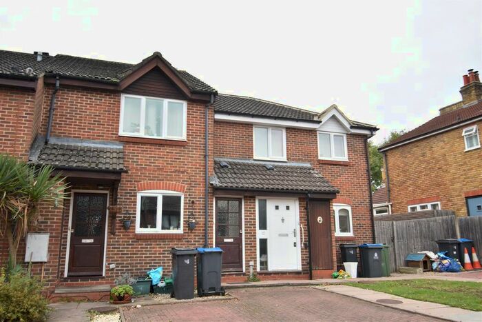 1 Bedroom Flat To Rent In Gladstone Road, Kingston Upon Thames, KT1