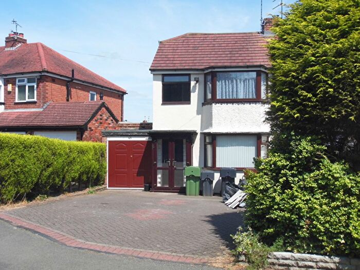 3 Bedroom Semi-Detached House To Rent In Gunner Lane, Rubery, B45