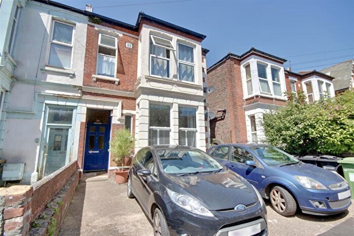 2 Bedroom Flat For Sale In St. Davids Road, Southsea, PO5