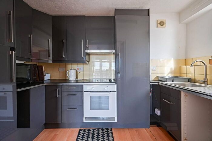 1 Bedroom Flat For Sale In Wapping High St, Wapping, London, E1W