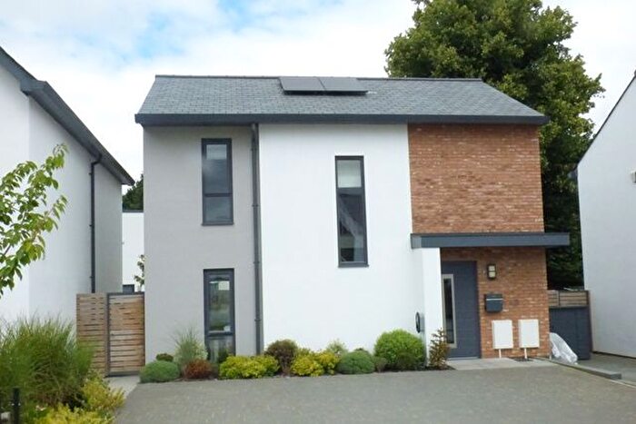 3 Bedroom Detached House To Rent In The Green, Exeter, EX2