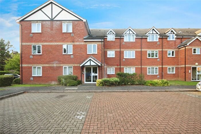 2 Bedroom Flat To Rent In Primrose Close, Wallington, Surrey, SM6