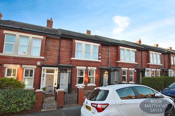 3 Bedroom Flat To Rent In Hyde Terrace, Gosforth., NE3