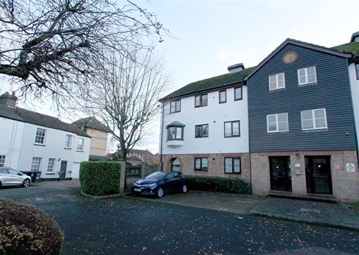1 Bedroom Apartment For Sale In River Street, Ware, SG12