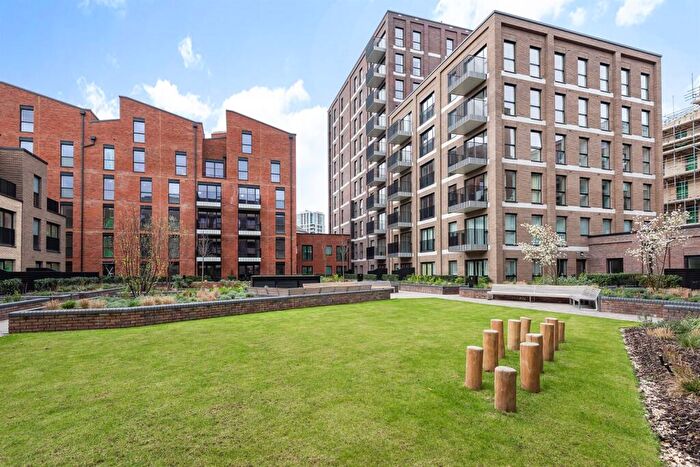 2 Bedroom Apartment To Rent In Carraway Street, Reading, RG1