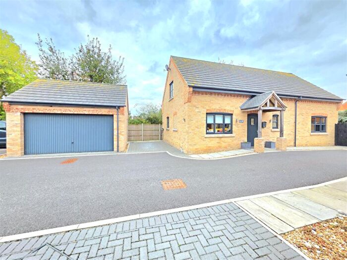 3 Bedroom Detached Bungalow For Sale In Orchard Close, Crowland, PE6