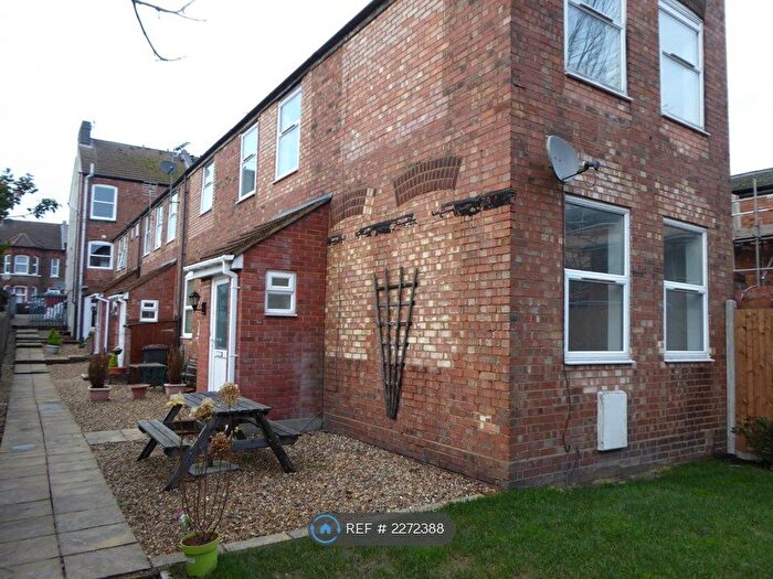 2 Bedroom Maisonette To Rent In Clarendon Road, Luton, LU2
