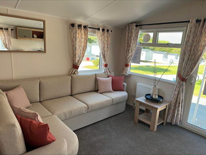 2 Bedroom Park Home For Sale In Crantock, Newquay, TR8