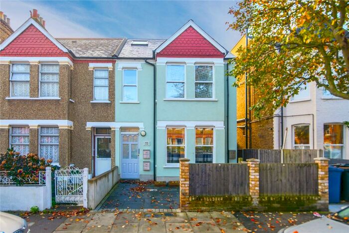 2 Bedroom Flat To Rent In Regina Road, West Ealing, W13