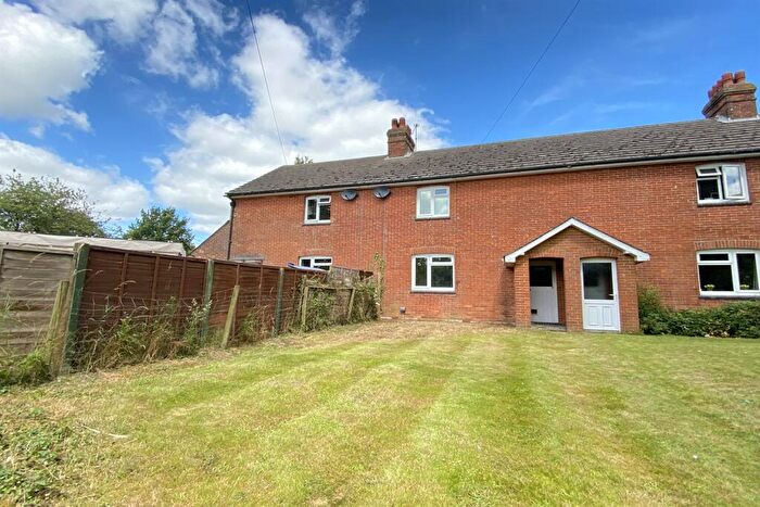 3 Bedroom Cottage To Rent In Wootton St. Lawrence, Basingstoke, RG23