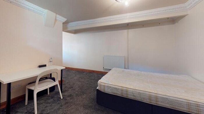 9 Bedroom Terraced House To Rent In Raven Road, Hyde Park, Leeds, LS6
