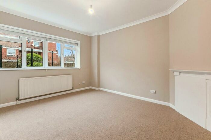 2 Bedroom Apartment To Rent In Holgate Avenue, London, SW11