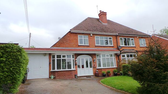 3 Bedroom Semi-Detached House To Rent In Dark Lane, Wythall, B47