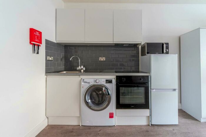 Studio To Rent In Beulah Road, Thornton Heath, CR7